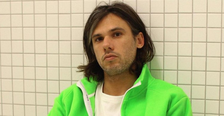 Avnier, la marque d’Orelsan, dévoile sa collab’ avec Arena ! (Photo)