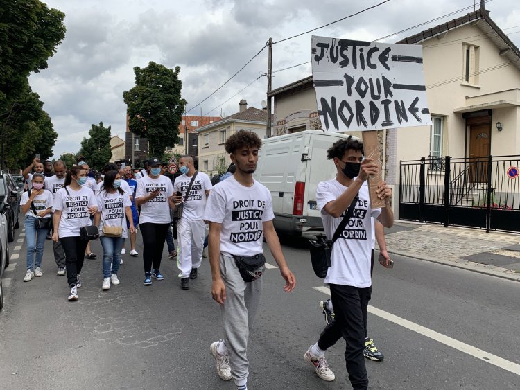 Stains défile dans le calme pour Nordine !