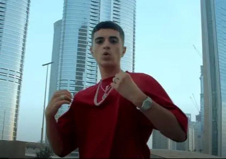 Avec son dernier clip, AJ nous offre une virée à « Dubaï »