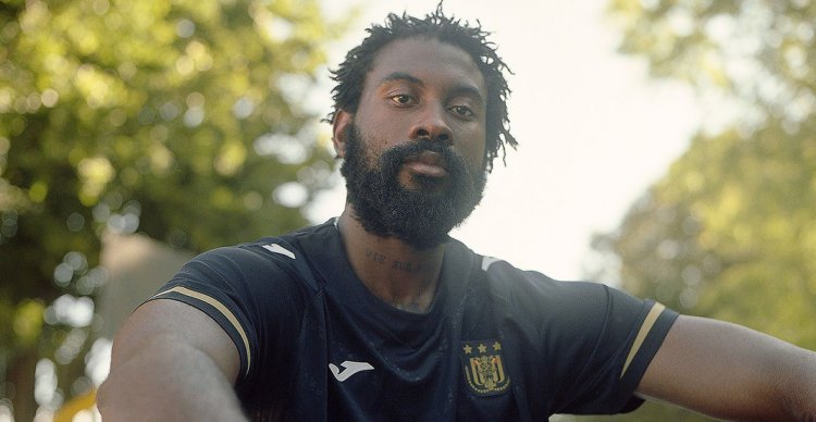 Anderlecht dévoile un maillot spécial Damso !