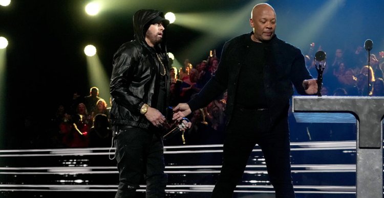 Eminem rentre au Rock & Roll Hall of Fame et rend hommage à sa fille !