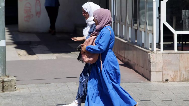 The Abaya Debate in French Schools: What is at Issue?