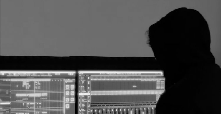 Nymériaa fait trembler « Les murs du studio » dans son nouveau clip !
