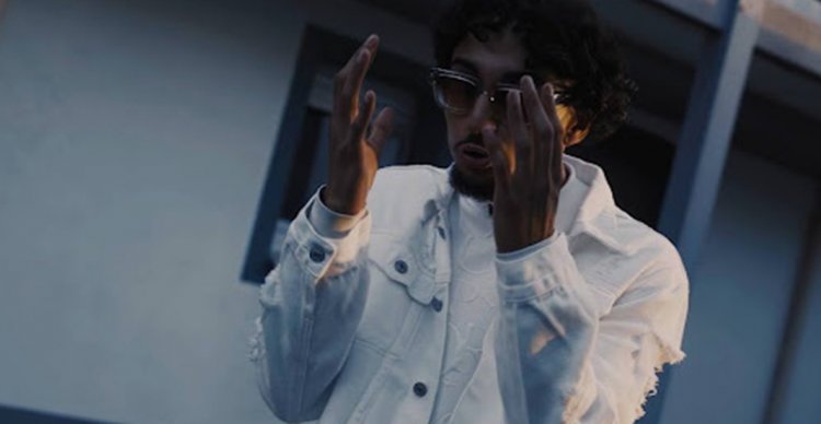 Essedy kick fort dans son nouveau clip Intense “Holy”